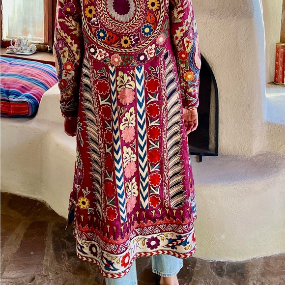 Reversal duster from Afghanistan with the initials or N. R. made from silk Ikat - Picture 6 of 16